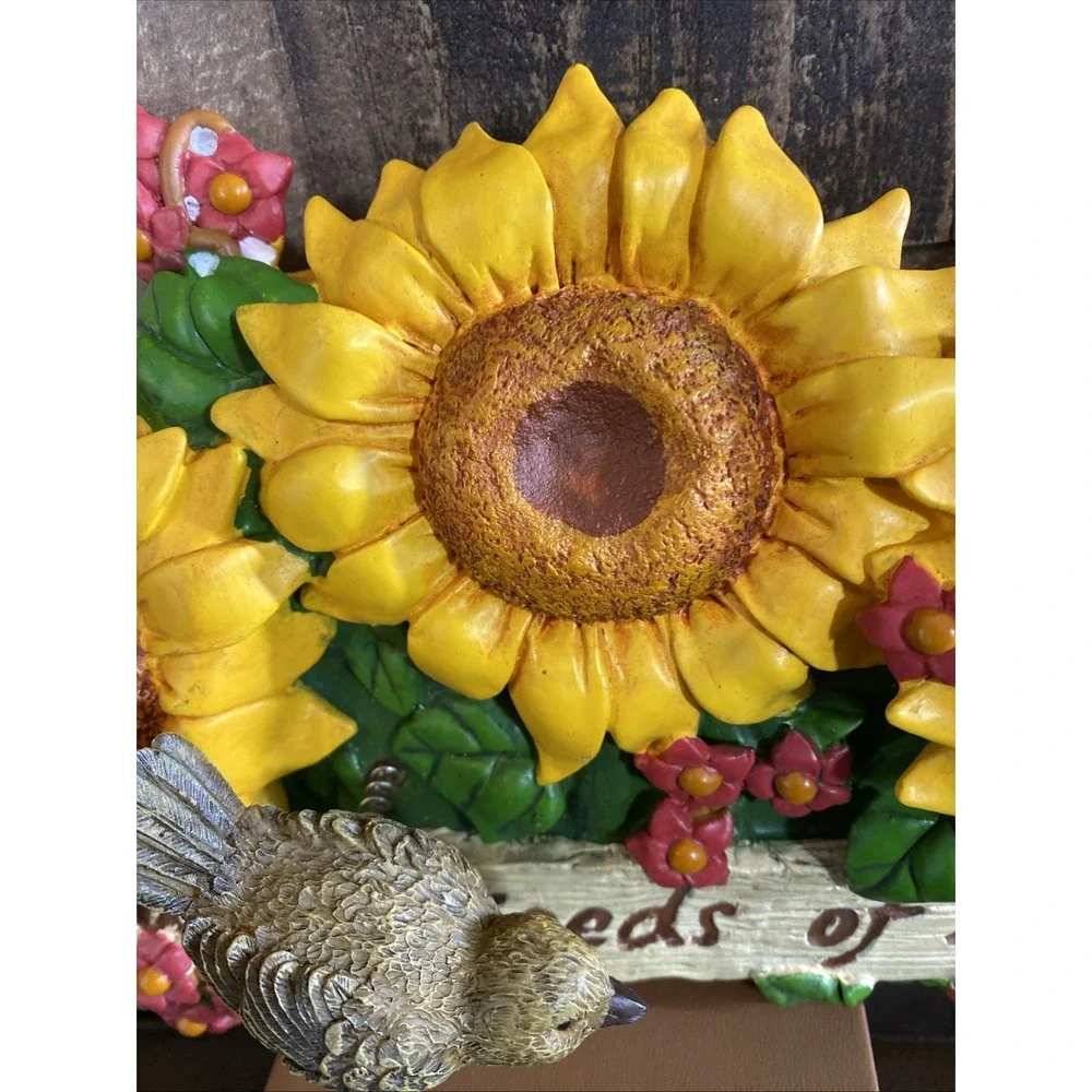 Sunflower Resin Wall Plaque W/‎ Moving Bird On Spring 